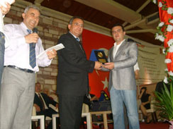 Kas-Der'den Bakanmza Plaket
